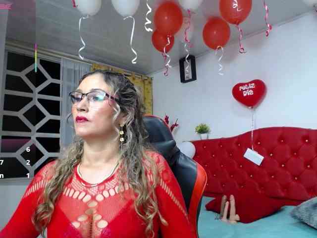noelia-milf19 webcam