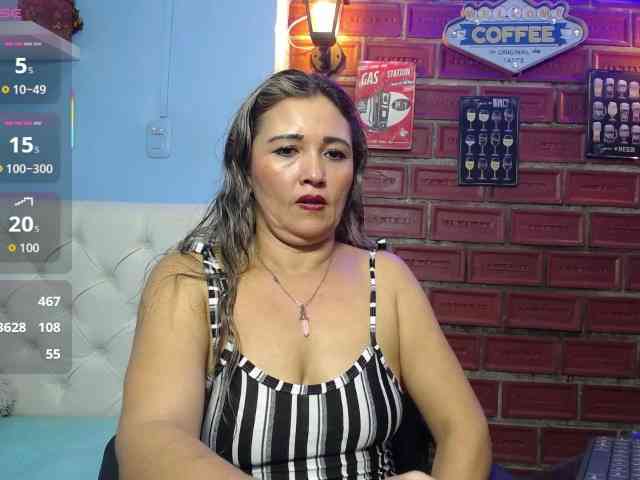 noelia-milf19 webcam