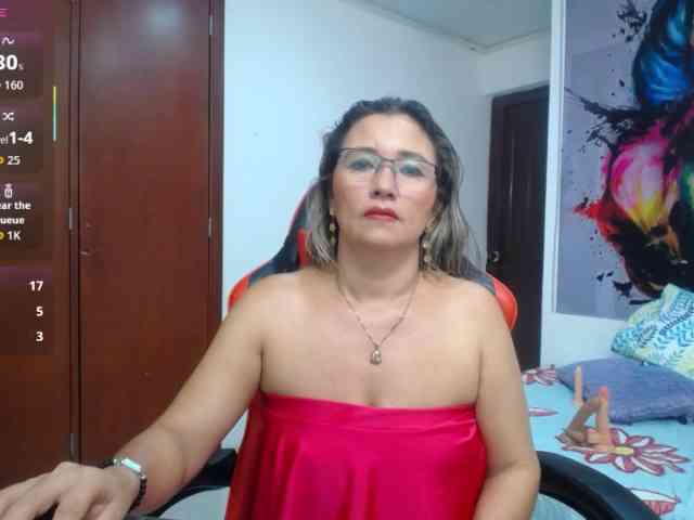 noelia-milf19 webcam