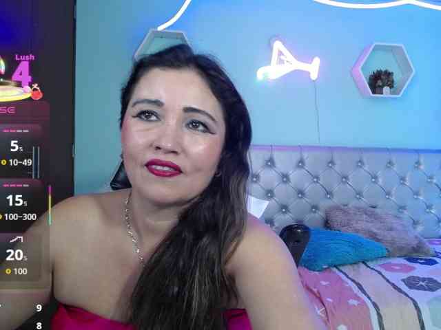 noelia-milf19 webcam
