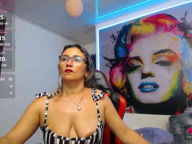 noelia-milf19 webcam