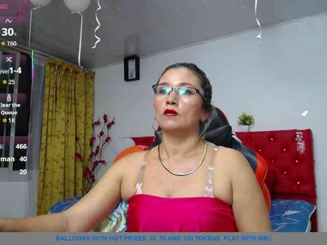 noelia-milf19 webcam