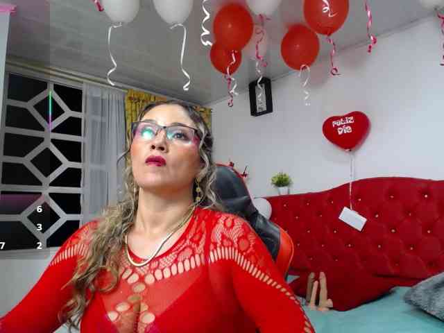 noelia-milf19 webcam