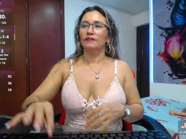 noelia-milf19 webcam