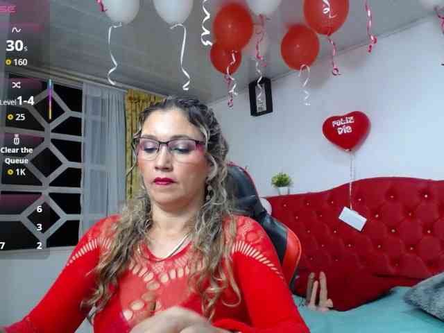 noelia-milf19 webcam