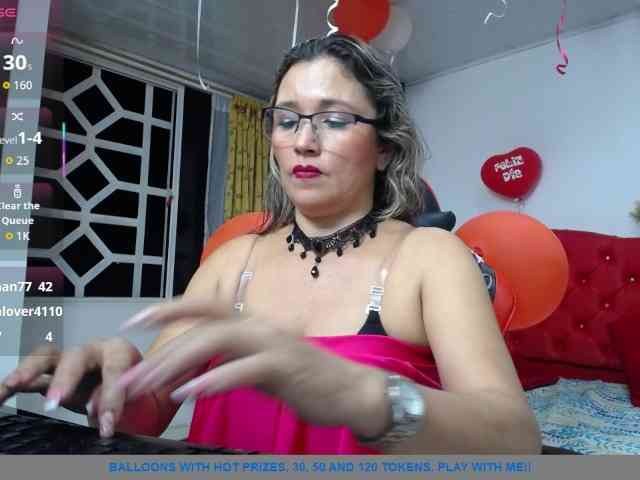 noelia-milf19 webcam