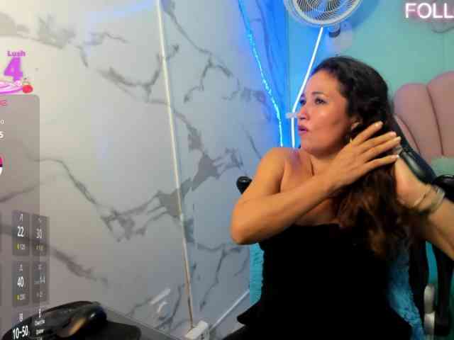 noelia-milf19 webcam