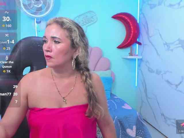 noelia-milf19 webcam