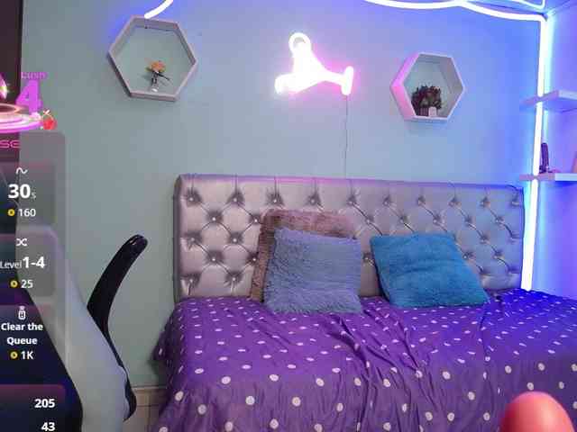 noelia-milf19 webcam