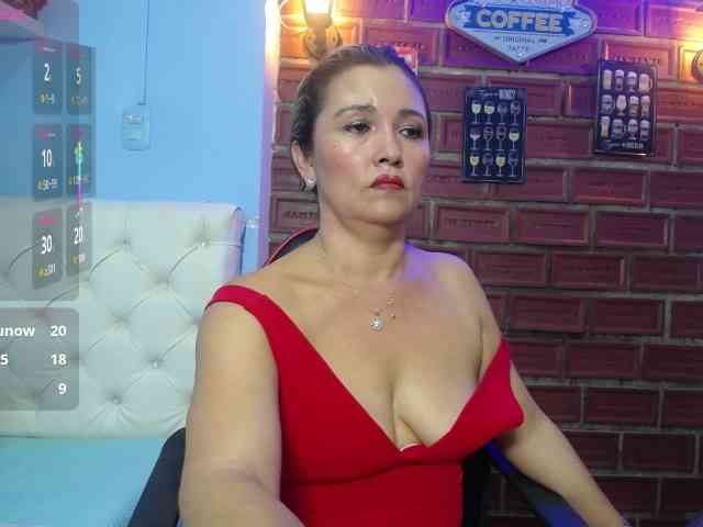 noelia-milf19 webcam