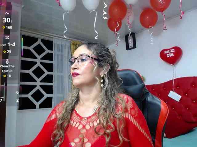 noelia-milf19 webcam