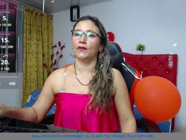 noelia-milf19 webcam