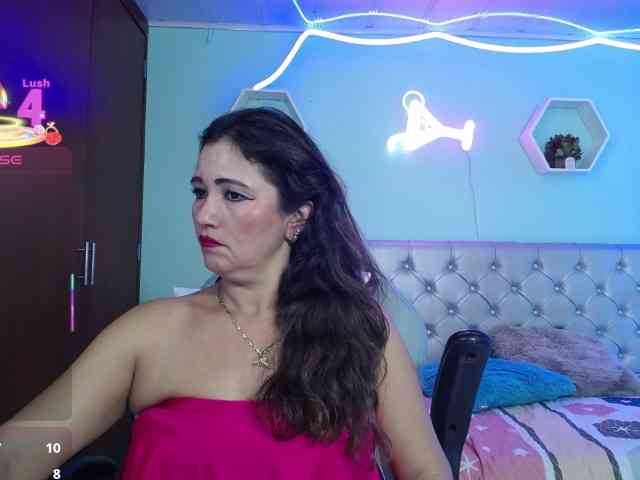 noelia-milf19 webcam