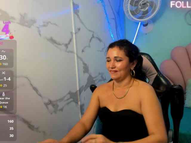 noelia-milf19 webcam