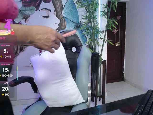 noelia-milf19 webcam