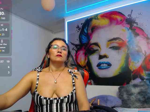 noelia-milf19 webcam