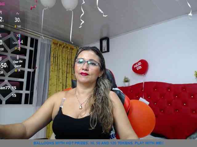 noelia-milf19 webcam