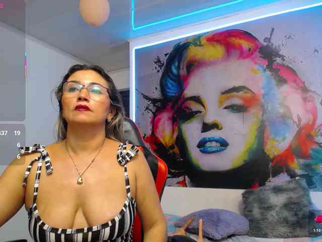 noelia-milf19 webcam