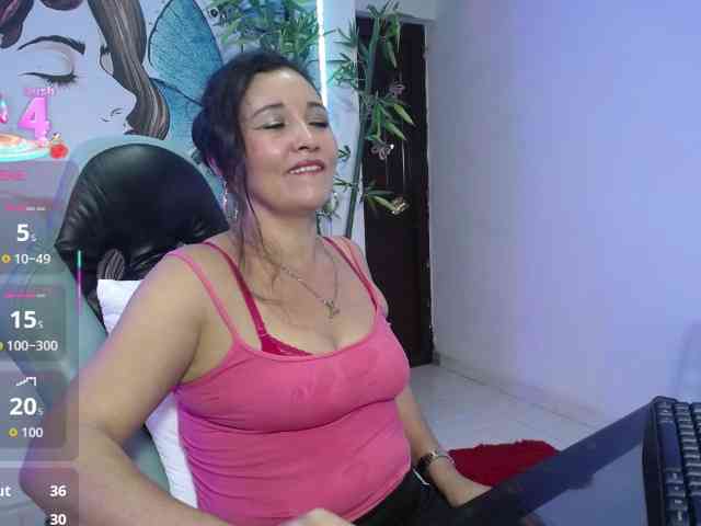 noelia-milf19 webcam