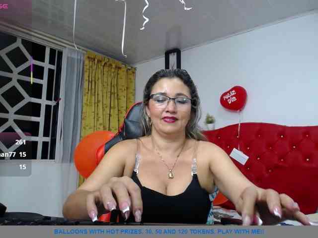 noelia-milf19 webcam
