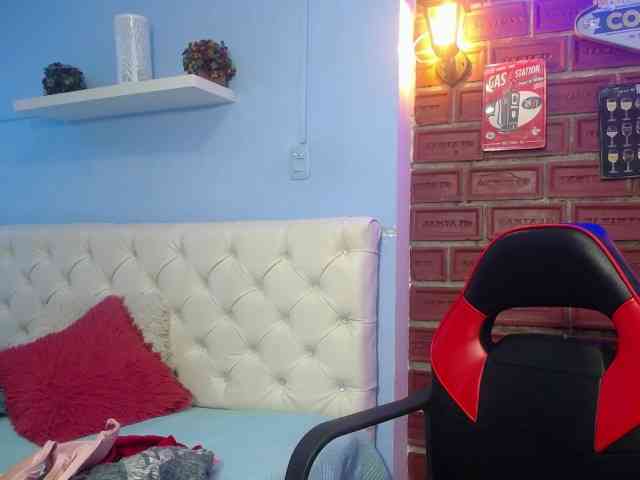 noelia-milf19 webcam