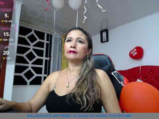 noelia-milf19 webcam