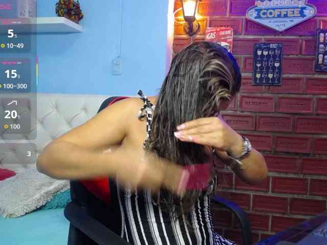 noelia-milf19 webcam