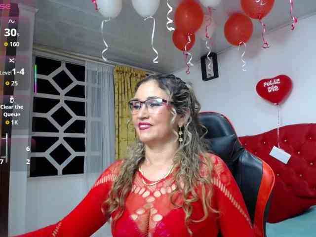 noelia-milf19 webcam