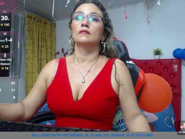 noelia-milf19 webcam