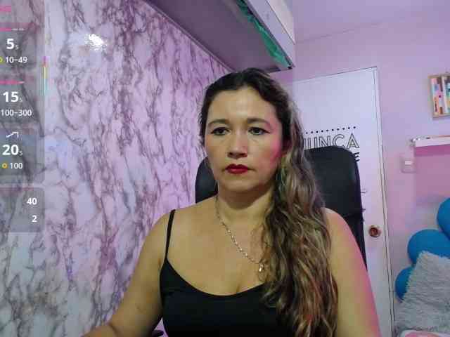 noelia-milf19 webcam