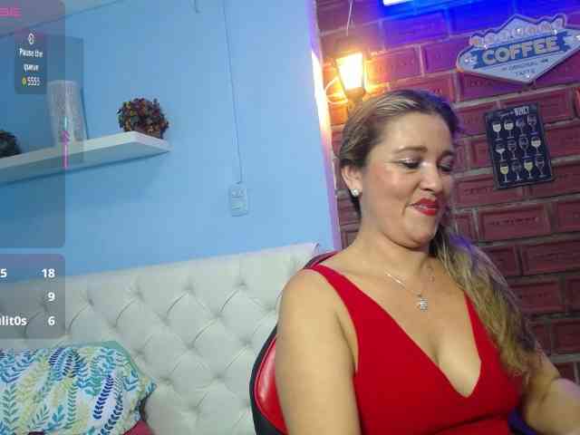 noelia-milf19 webcam