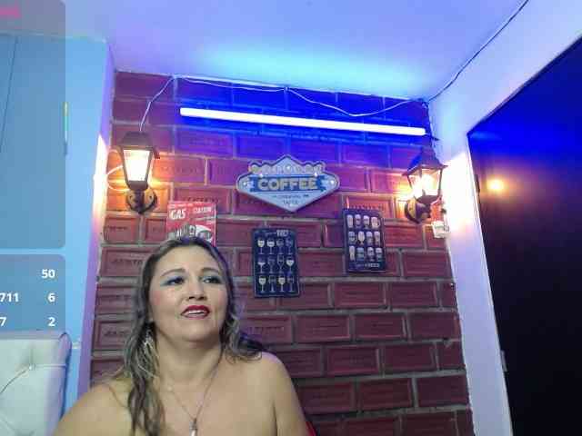 noelia-milf19 webcam