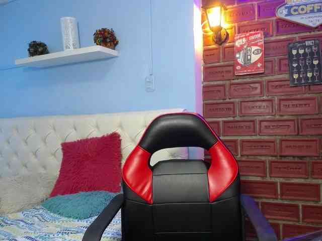 noelia-milf19 webcam