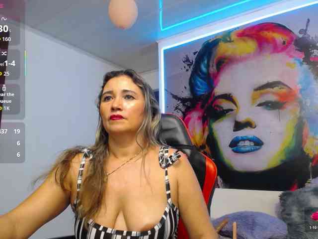 noelia-milf19 webcam