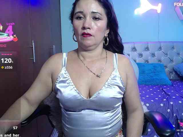 noelia-milf19 webcam