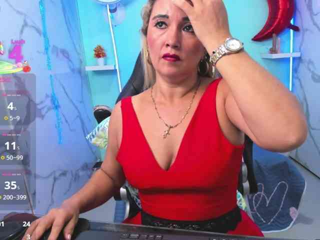 noelia-milf19 webcam