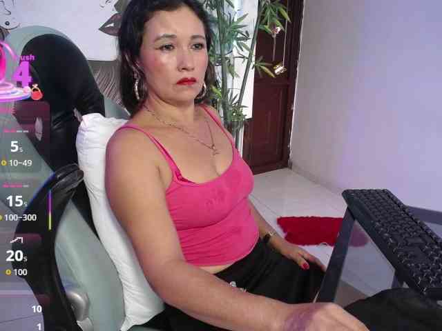 noelia-milf19 webcam