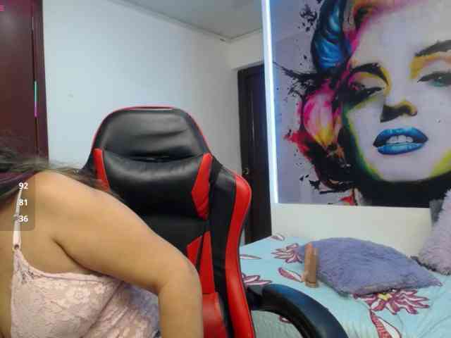 noelia-milf19 webcam