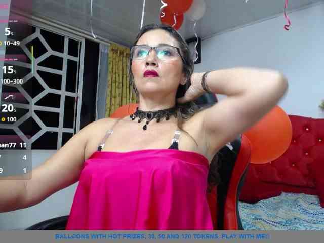 noelia-milf19 webcam