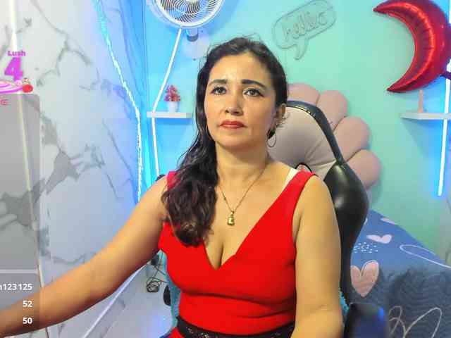 noelia-milf19 webcam