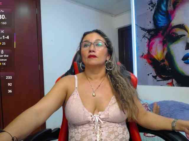 noelia-milf19 webcam