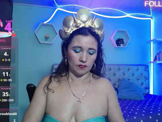 noelia-milf19 webcam