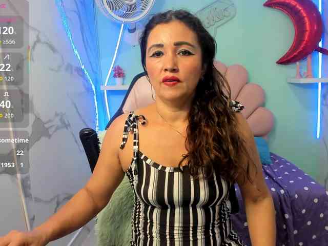 noelia-milf19 webcam