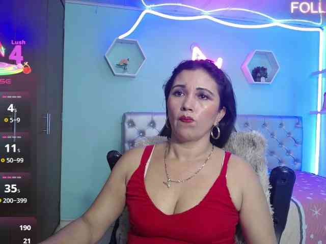 noelia-milf19 webcam