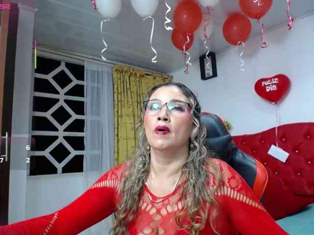 noelia-milf19 webcam
