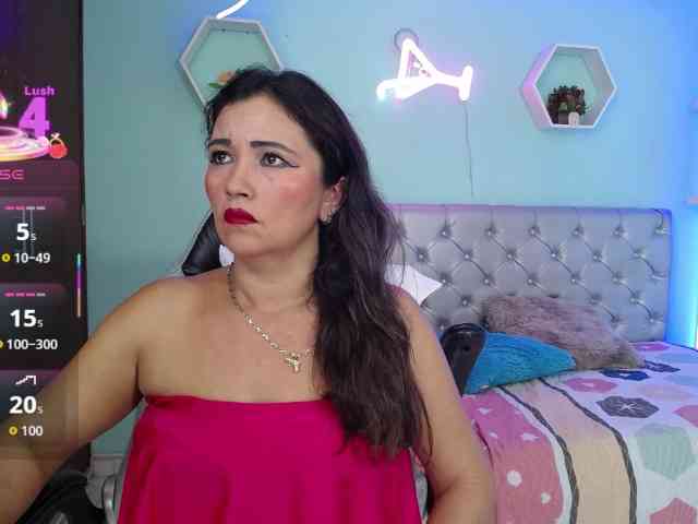 noelia-milf19 webcam