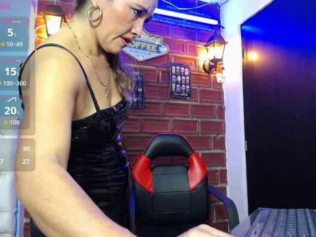 noelia-milf19 webcam