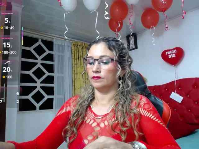 noelia-milf19 webcam