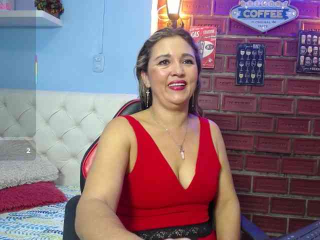 noelia-milf19 webcam