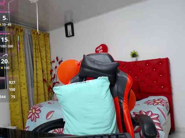 noelia-milf19 webcam